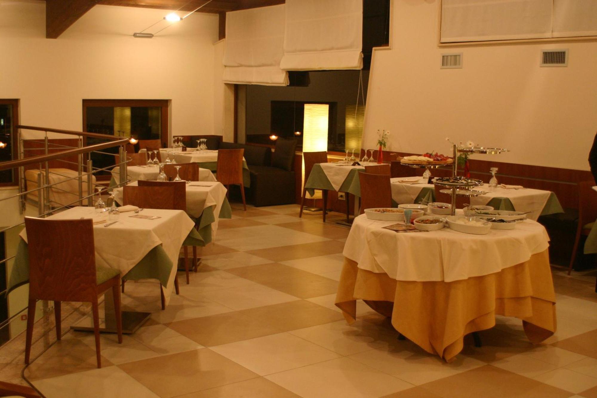 Hermes Hotel بوليكورو المظهر الخارجي الصورة