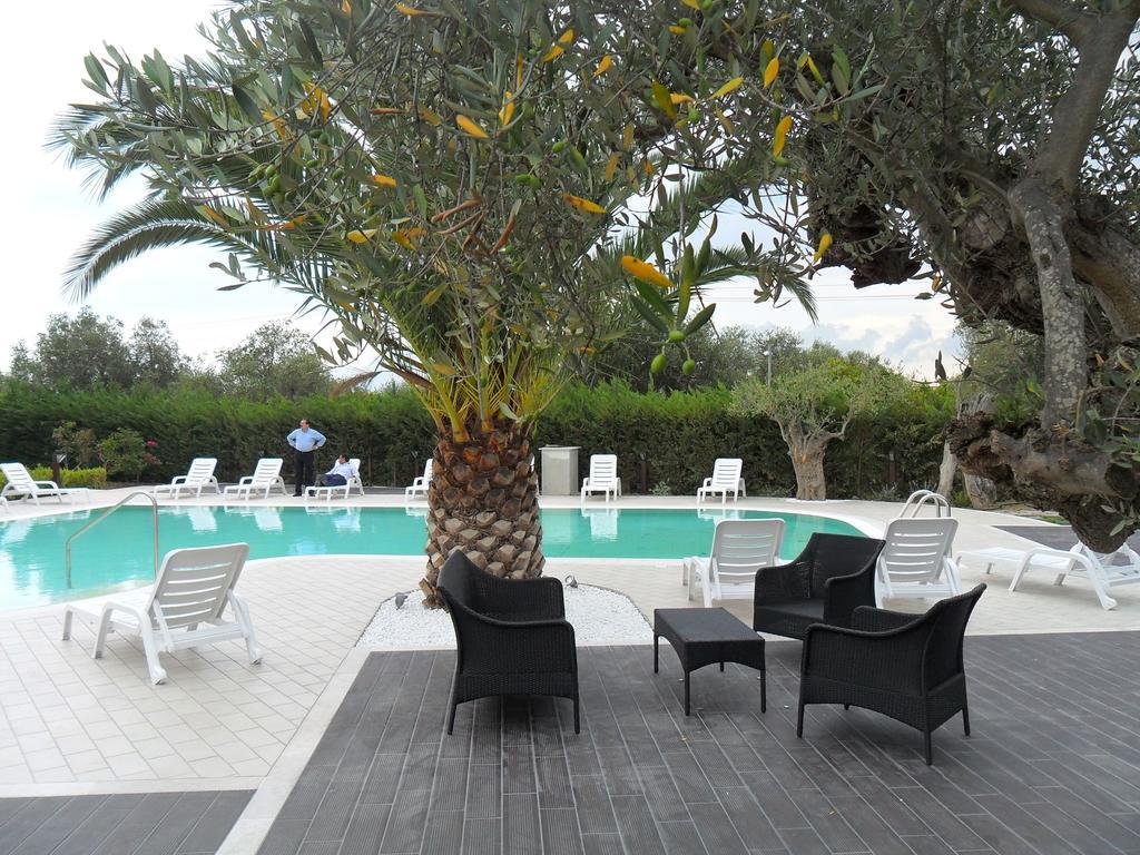 Hermes Hotel بوليكورو المظهر الخارجي الصورة