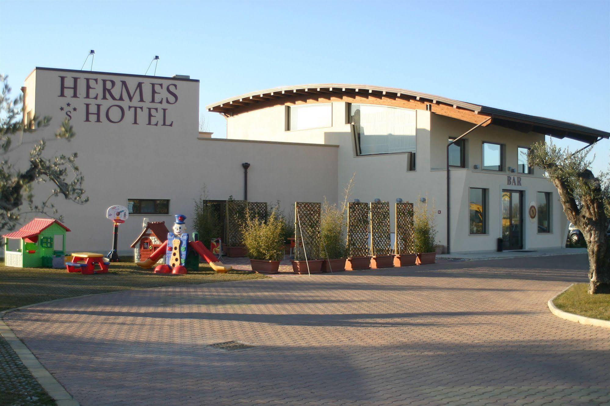Hermes Hotel بوليكورو المظهر الخارجي الصورة
