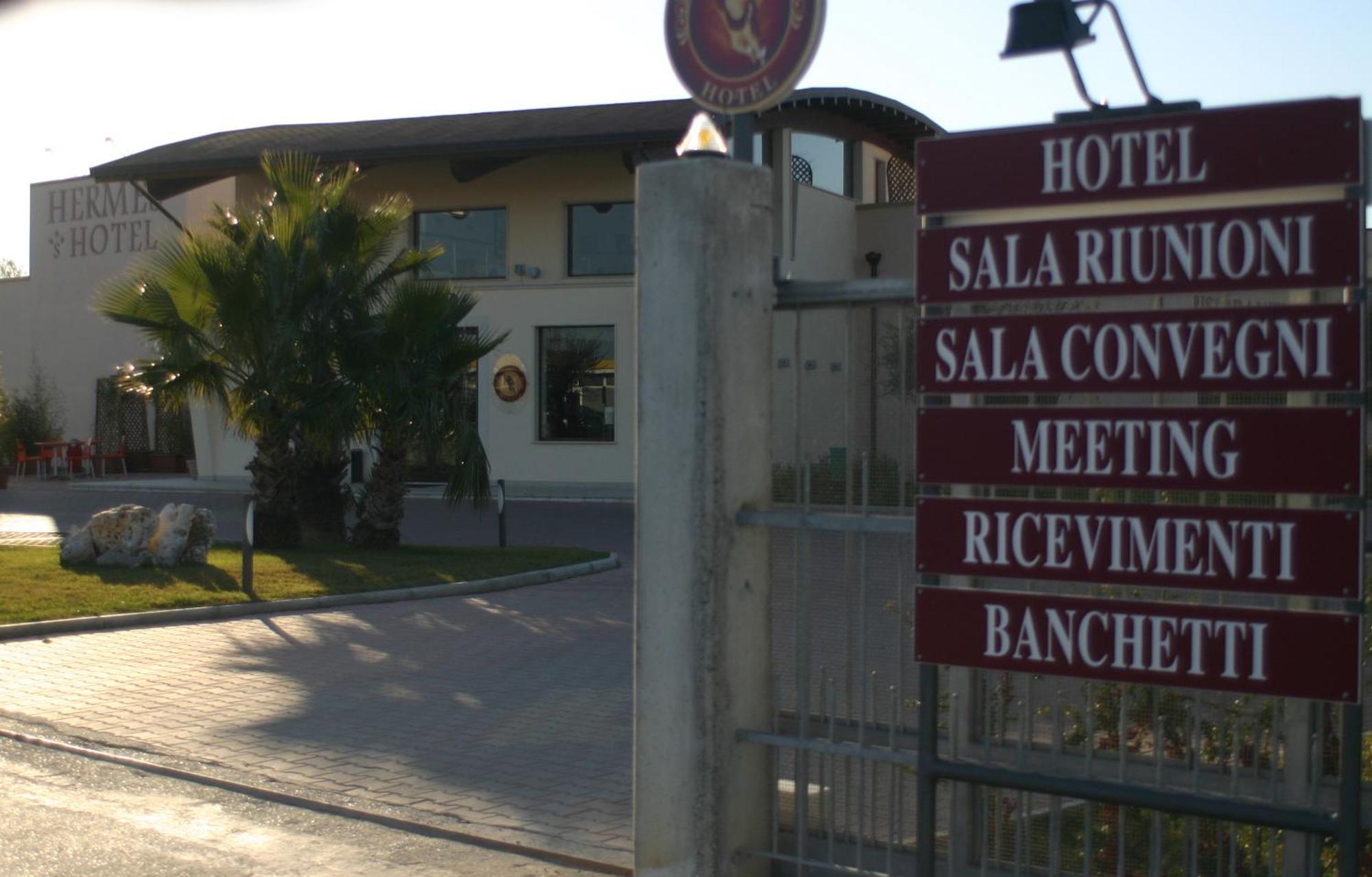 Hermes Hotel بوليكورو المظهر الخارجي الصورة